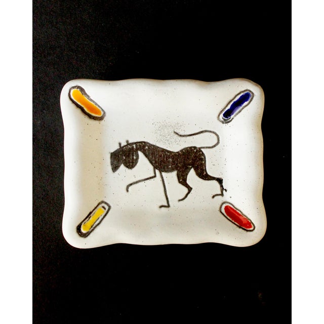 1950s Small Ashtray in White and Polychrome Glazed Ceramic, 1950s For Sale - Image 5 of 5