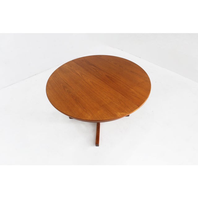 Brown Vintage Danish Round Extendable Dining Table, 1960s For Sale - Image 8 of 9