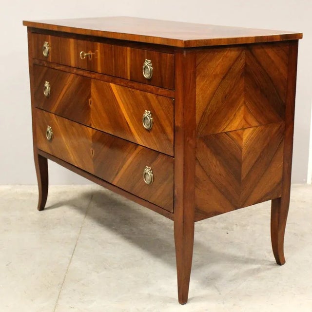 18th Century Italian Directoire Chest of Drawers in Walnut For Sale - Image 3 of 12