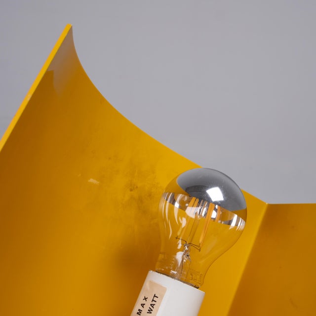 Yellow Blitz Table Lamp by Trabucchi, Vecchi & Volpi for Stilnovo, 1970s For Sale - Image 8 of 10