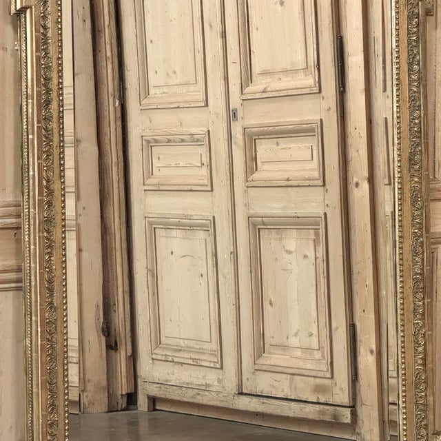 19th Century French Louis XVI Giltwood Mirror With Lovebirds For Sale - Image 10 of 18