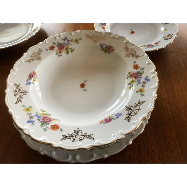 Porcelain Dinner Service for 10 from Kahla, 1950s, Set of 39 For Sale - Image 16 of 18