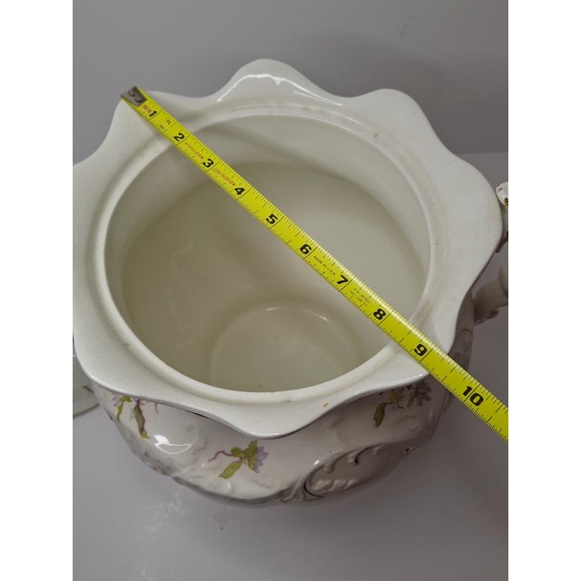 Up for sale is a breathtakingly beautiful, highly ornate Victorian-style Slop Jar (Master Chamber Pot / Commode Urn)...