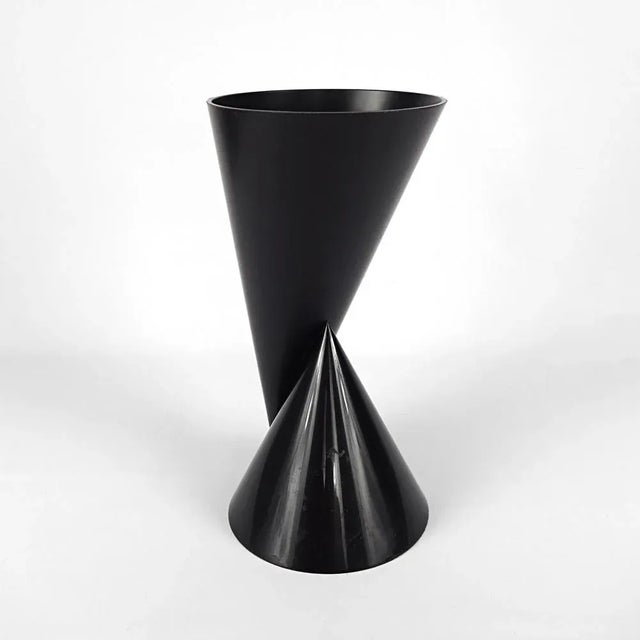 Post-Modern Vase2 Plastic Vases by Paul Baars, 1997, Set of 2 For Sale - Image 4 of 11