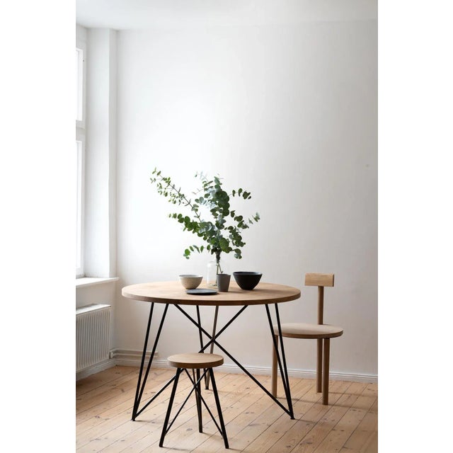 Contemporary Small Round Oak & Steel Table by Philipp Roessler for NUTSANDWOODS For Sale - Image 3 of 4