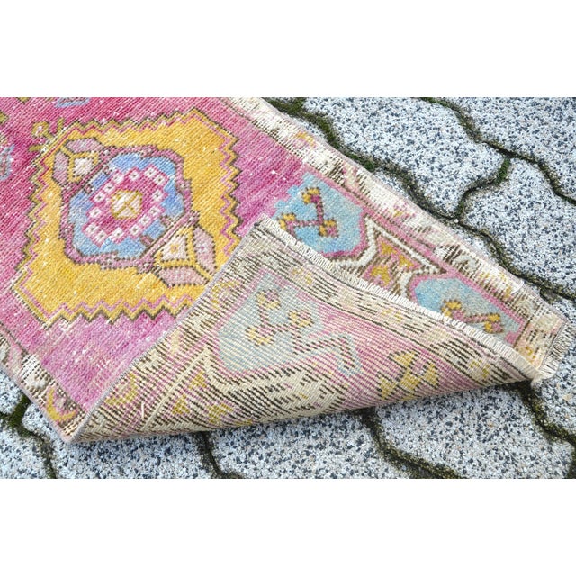 1960s Vintage Oushak Small Bohemian Rug For Sale - Image 4 of 6