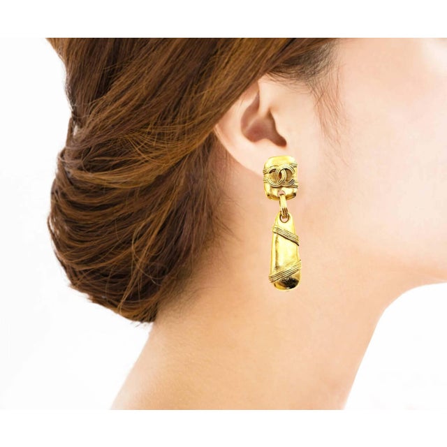 Contemporary Chanel Rare Vintage Gold Plated CC Rectangle Tear Drop Stripe Large Clip on Earrings, A Pair For Sale - Image 3 of 6