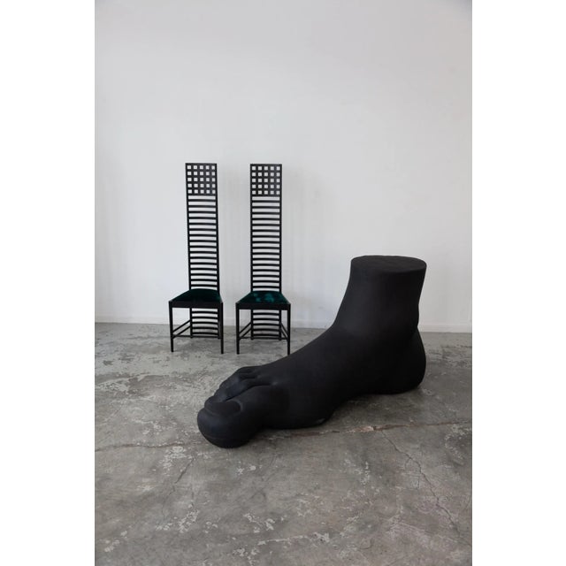 The Gaetano Pesce Up-7 Foot, crafted in 1969 for B&B Italia, stands as a remarkable fusion of art and functional design....