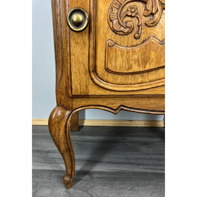 Vintage Louis XV French Bedside Tables, Set of 2 For Sale - Image 6 of 10