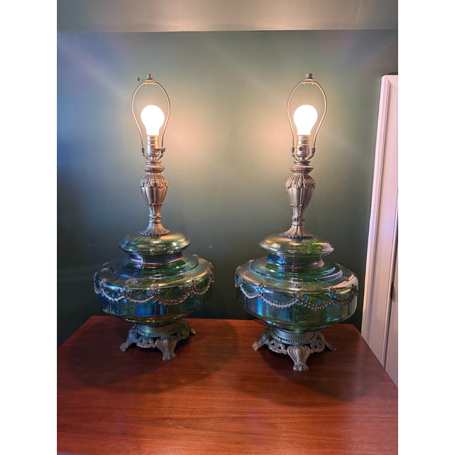 1970s Pair of Vintage Green Iridescent Glass Hollywood Regency Table Lamps, in the Manner of Carl Falkenstein For Sale - Image 5 of 8