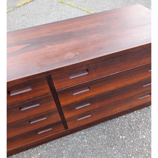 Mid-Century Danish Modern Rosewood Lowboy Chest of Drawers Paol Hundevad for Hundevad & Co. For Sale - Image 16 of 18