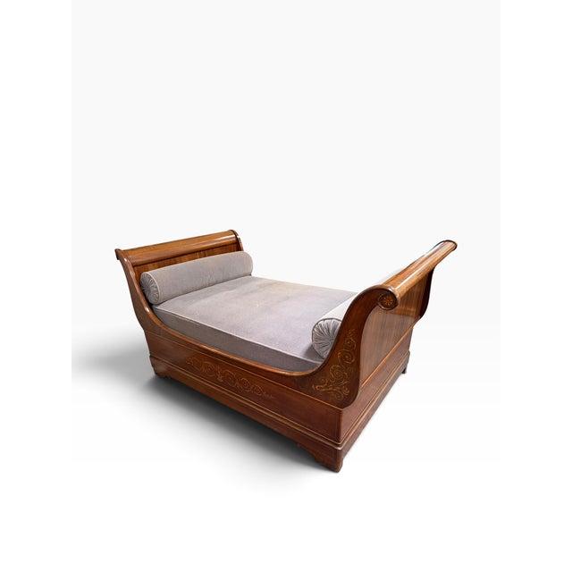 Italian Antique Mahogany Inlaid Sleigh Bedframe for Daybed For Sale - Image 3 of 8
