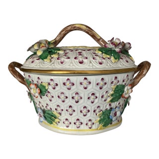 Vintage Italian Mottahedeh Flower Encrusted Ceramic Basket With Lid For Sale