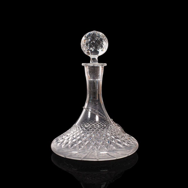 English 1950s Pair of Vintage English Glass Decanters For Sale - Image 3 of 13