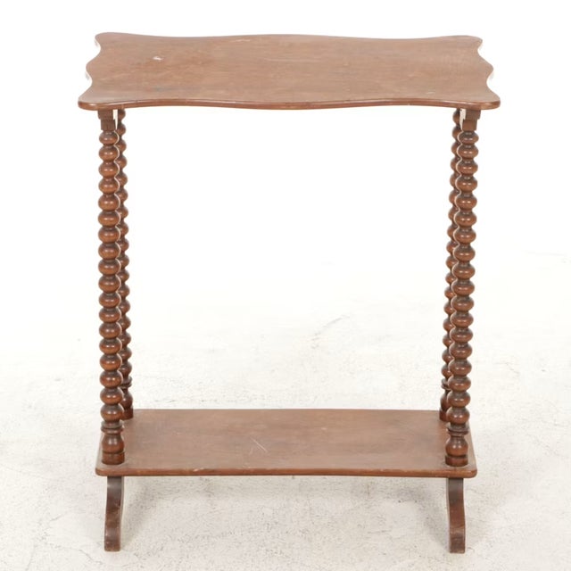 Victorian 19th Century Victorian Walnut Side Table With Bobbin Legs & Scalloped Top For Sale - Image 3 of 7