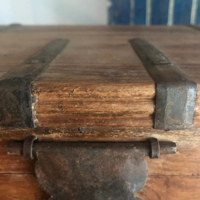 1970s Vintage Storage Trunk With Original Iron Hardware For Sale In Houston - Image 6 of 12