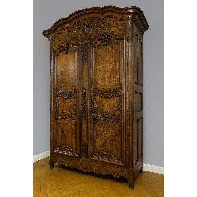 Louis XV Lyonnaise Wardrobe in Walnut For Sale - Image 6 of 10