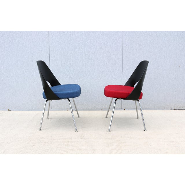 Knoll Mid-Century Modern Eero Saarinen Executive Armless Chairs Black - A Pair For Sale - Image 11 of 18