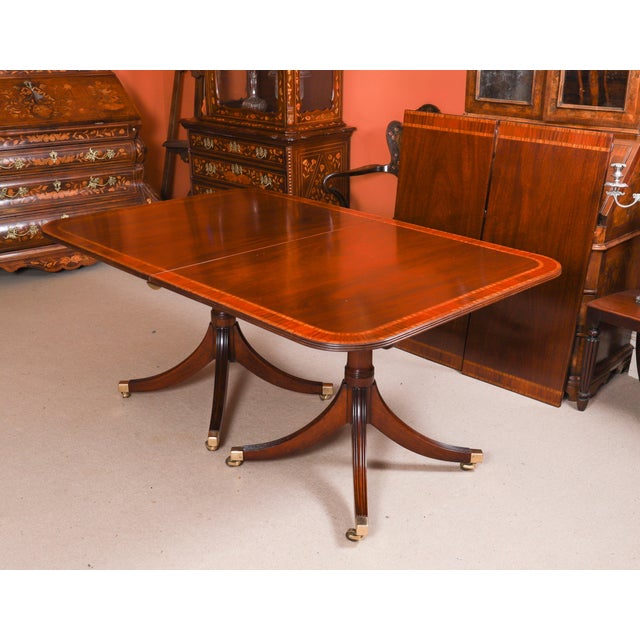 Vintage George III Dining Table by William Tillman and Chairs, 1980s, Set of 11 For Sale - Image 6 of 18