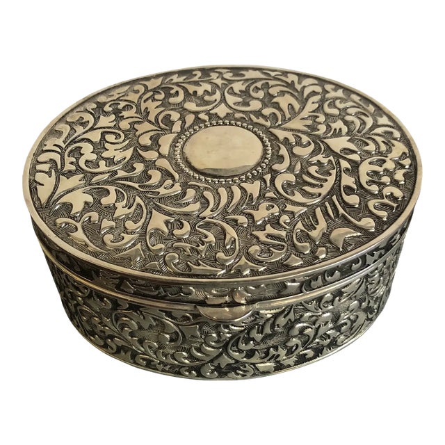 Vintage Ornate Oval Silver-Plated Trinket Box With Velvet Lining For Sale