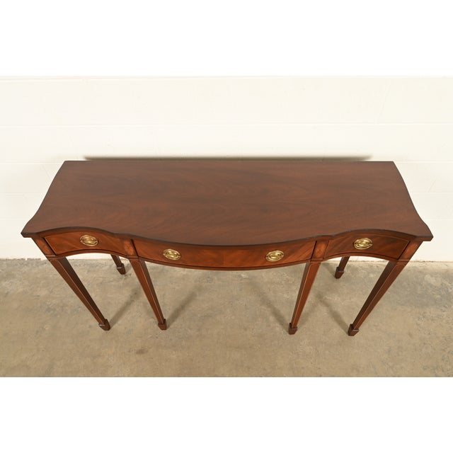 Baker Furniture Historic Charleston Federal Inlaid Mahogany Three-Drawer Console Table | Newly Refinished For Sale In South Bend - Image 6 of 14