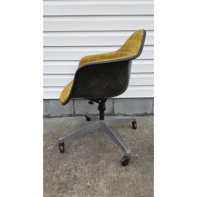 Herman miller rolling chair clearance