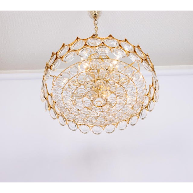 Large Gilt Brass and Crystal Chandelier attributed to Sciolari for Palwa, Germany, 1970s For Sale - Image 4 of 17