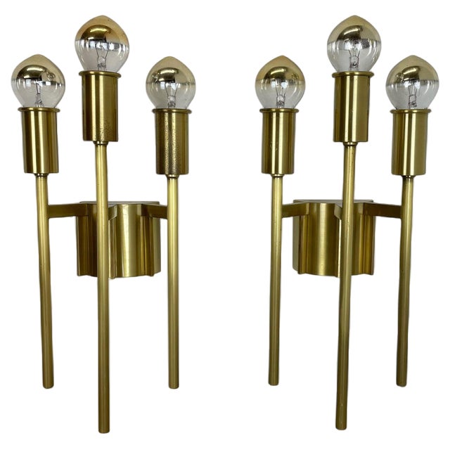 Italian Brass Theatre Wall Light Sconces in the style of Gio Ponti, Stilnovo, Italy, 1970s, Set of 2 For Sale