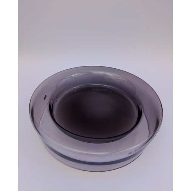 Murano glass centerpiece bowl Designed by Nason Moretti, with original stamp on one side Vintage Black/clear glass Good...