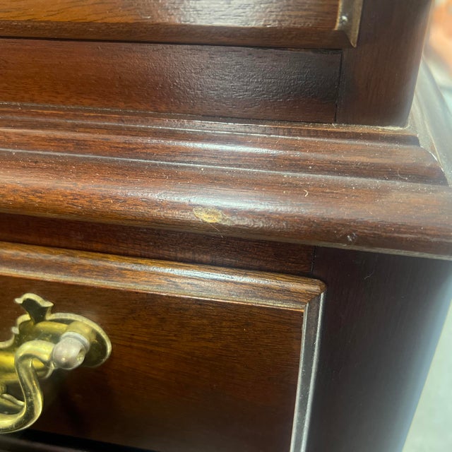 Wood 1980s Council Craftsman Queen Anne Cherry Highboy Dresser 11-Drawer For Sale - Image 7 of 11