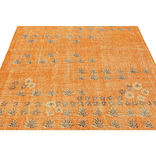 Mid-Century Modern Vintage Zeki Müren Rug in Orange, With Floral Patterns, From Rug & Kilim For Sale - Image 3 of 7
