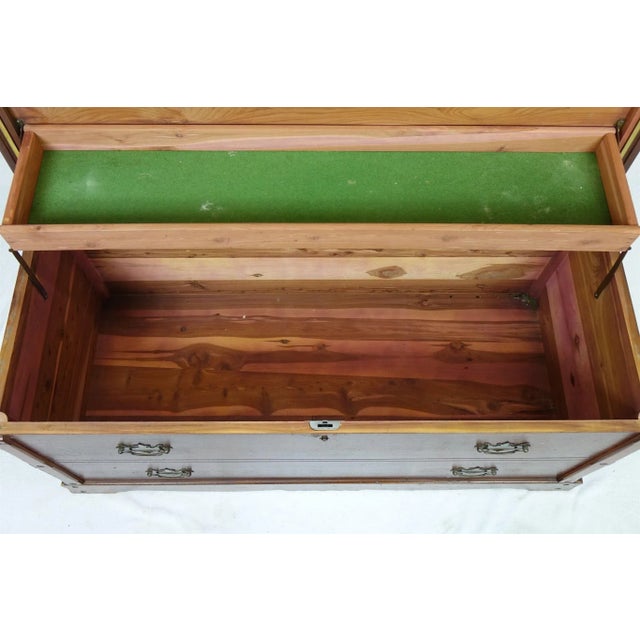 Mid 20th Century Vintage Franklin Shockey Early American Style Hope Chest For Sale - Image 12 of 13