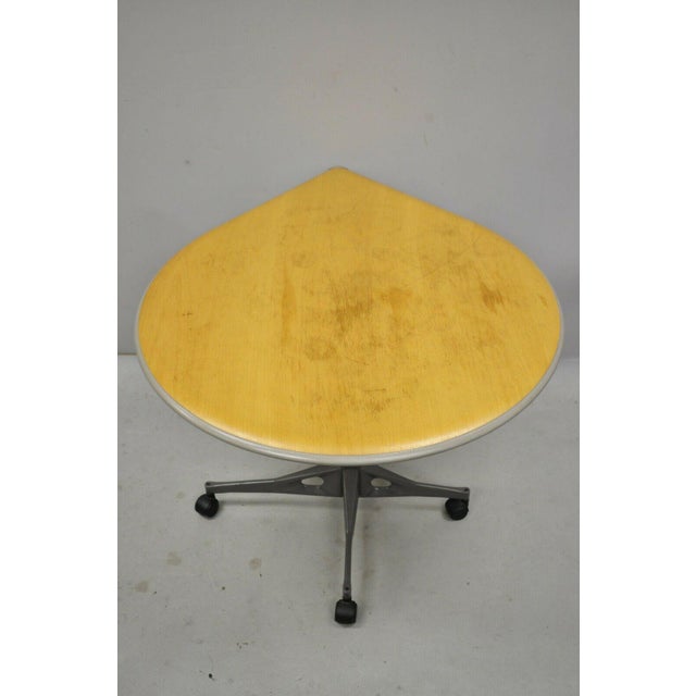 Herman Miller Teardrop Everywhere Roll Around Dining Table Chairish