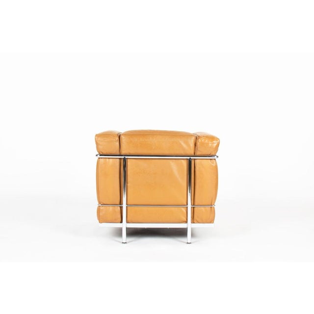 Cassina LC2 Lounge Chair in Brown Leather by Le Corbusier, Pierre Jeanneret and Charlotte Perriand for Cassina, 1995 For Sale - Image 4 of 11