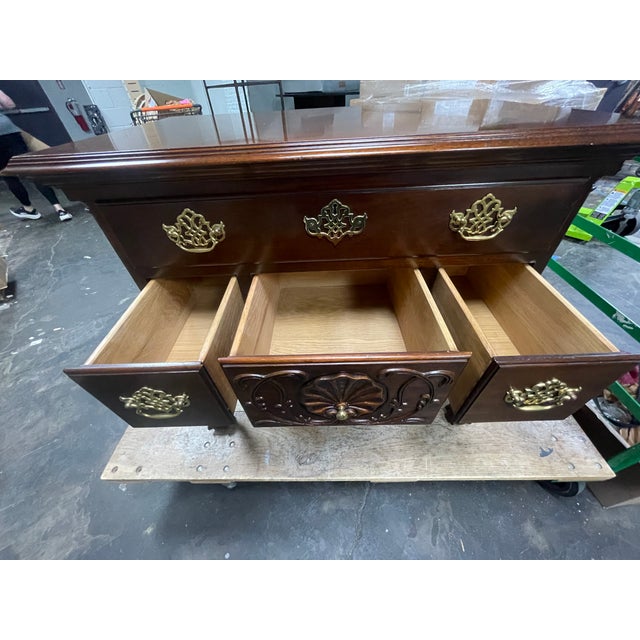 Councill Furniture Late 20th Century Philadelphia Chippendale-Style Lowboy by Councill Furniture For Sale - Image 4 of 10