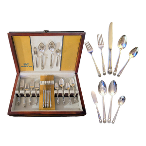 Vintage 1847 Rogers Bros. Silverplate Flatware Set - "Eternally Yours" - 52 Pieces With Original Anti-Tarnish Chest