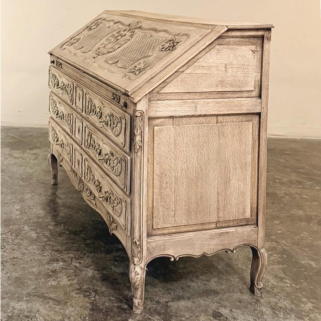 18th Century French Régence Period Carved Oak Secretary Desk For Sale In Baton Rouge - Image 6 of 18
