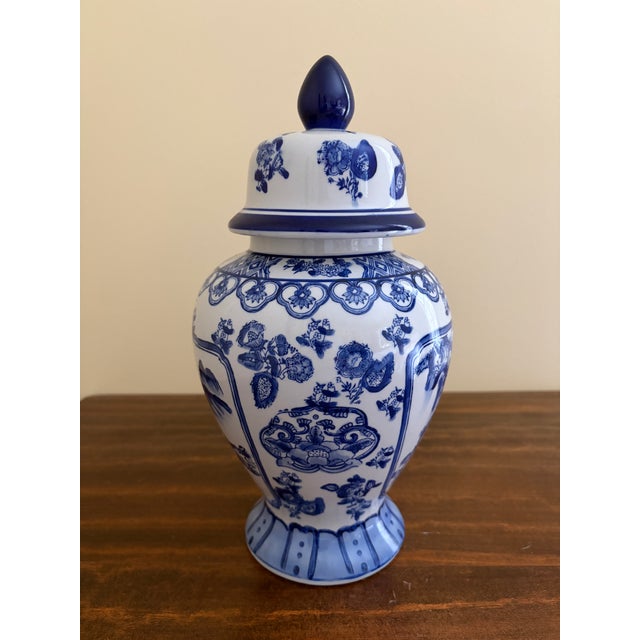 Chinoiserie Blue and White Porcelain Ginger Jar For Sale - Image 4 of 7