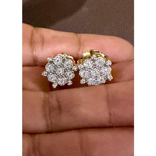 Early 21st Century 1.8 Carat, Cluster Stud Earrings 18 Karat Yellow Gold , Great Value 5.3 Gm For Sale - Image 5 of 18
