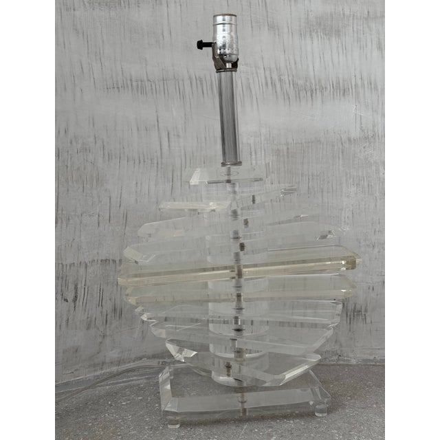 1970’s ‘Karl Springer/ George Bullio Style’ Large Scale Stacked Pyramid Lucite & Silver Table Lamp For Sale - Image 11 of 12