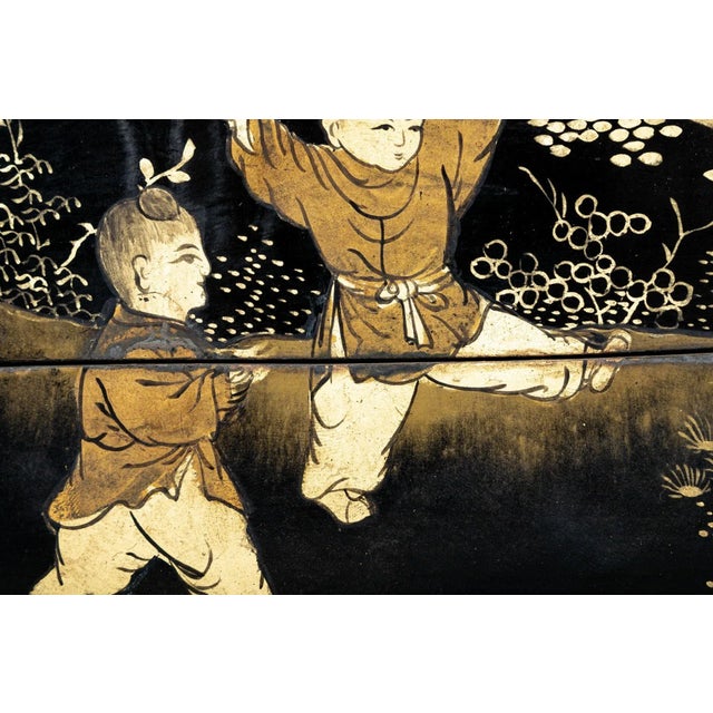 Black Mid 20th Century Vintage Chinese Lacquered Three-Part Lidded Box For Sale - Image 8 of 11