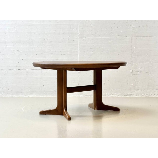 Brown Extendable Oval Dining Table in Oak, 1970s For Sale - Image 8 of 17