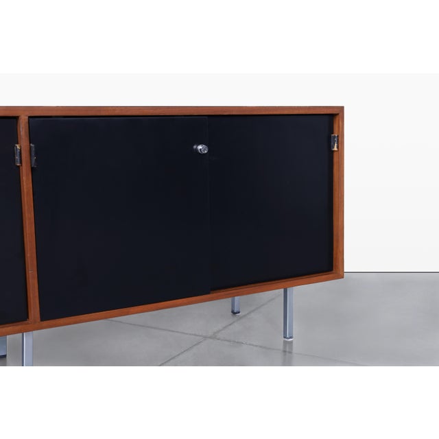 Wood Mid-Century Modern Walnut and Black Lacquer Credenza by Florence Knoll For Sale - Image 7 of 13