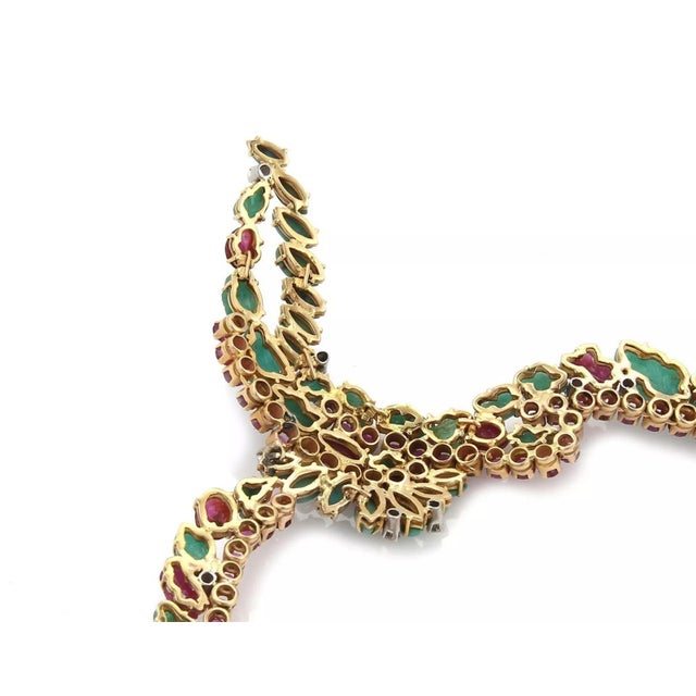 1990s Vintage Diamond Emerald & Ruby 18k Yellow Gold Centerpiece Necklace For Sale - Image 5 of 6