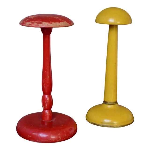 Vintage Hats Displays, Set of 2 For Sale