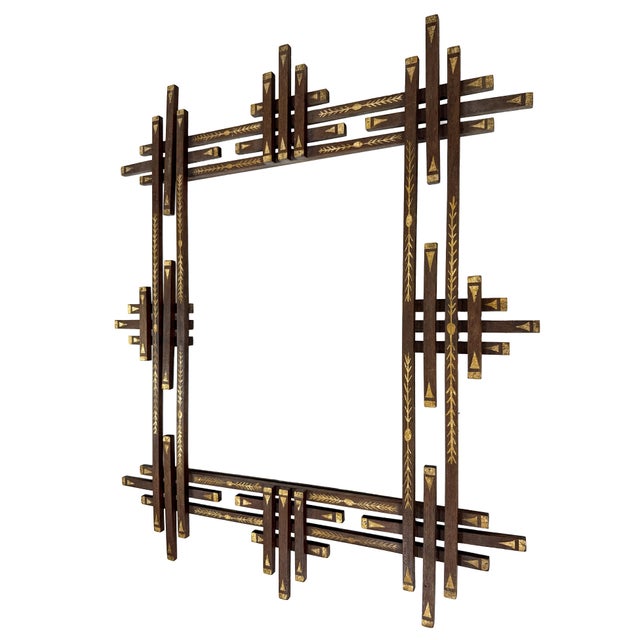American Antique 1900s Large Geometric Decorated Folk Art Wood Picture Frame - Adirondack Eastlake Style W/ Gold Painted Arrow Motif - 24.5" X 23.75" For Sale - Image 3 of 16