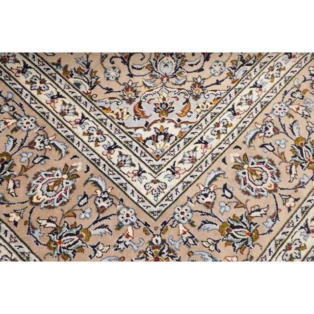 Kashan Rug in Hand-Knotted Wool For Sale - Image 6 of 11
