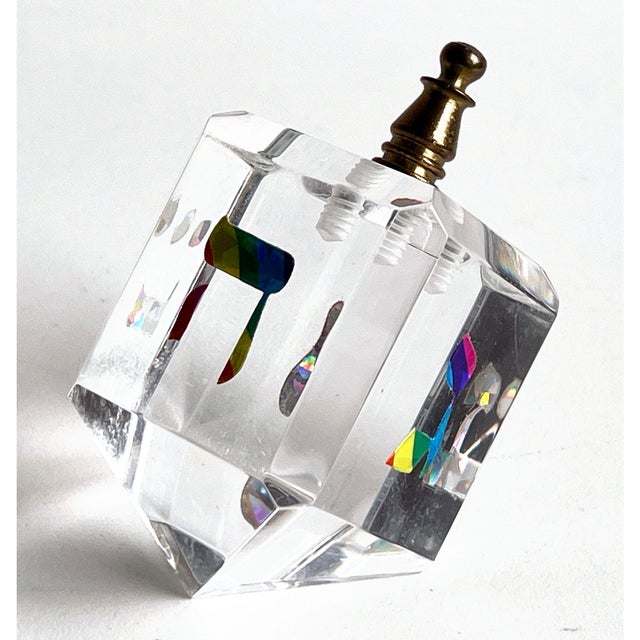 Late 20th Century Faceted Lucite Dreidel With Colorful Prismatic Design and Brass Spinner For Sale - Image 5 of 8