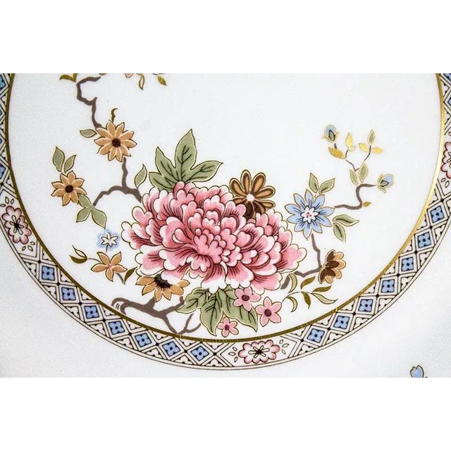 English 1970s Royal Doulton China Canton Pattern Handled Cake Plate For Sale - Image 3 of 5