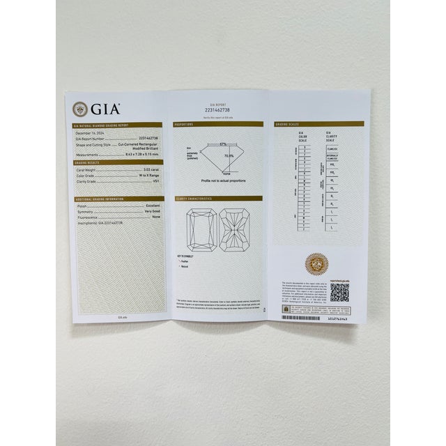 Gia Yellow Radiant 3 Carat Diamond Ring in 18k Yellow Gold, Size 6.75 For Sale - Image 9 of 9